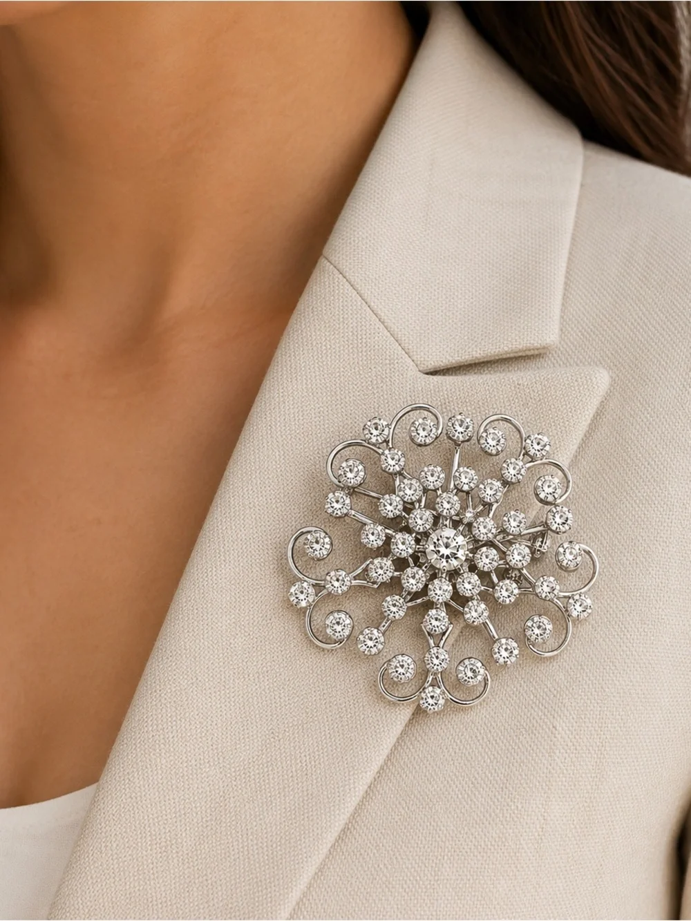 Vintage Clear Rhinestone Snowflake Starburst Brooch Silver Tone Pin